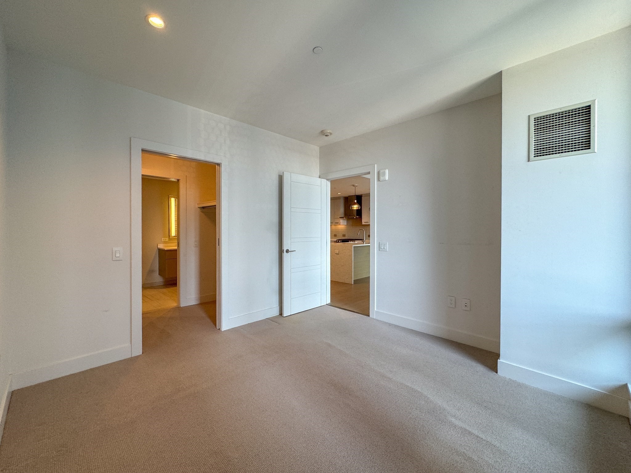 40 Traveler St # 507 Property Photo 11