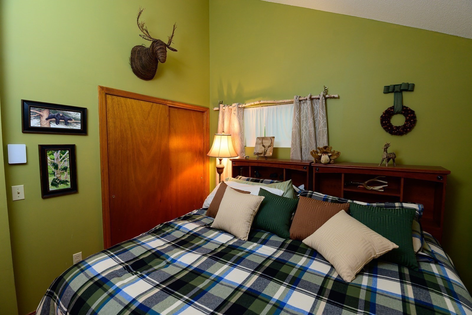 303 Lakeshore Property Photo 13