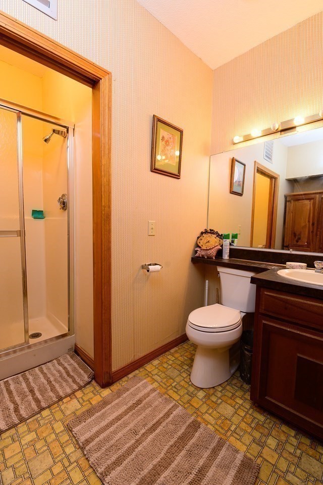 303 Lakeshore Property Photo 17