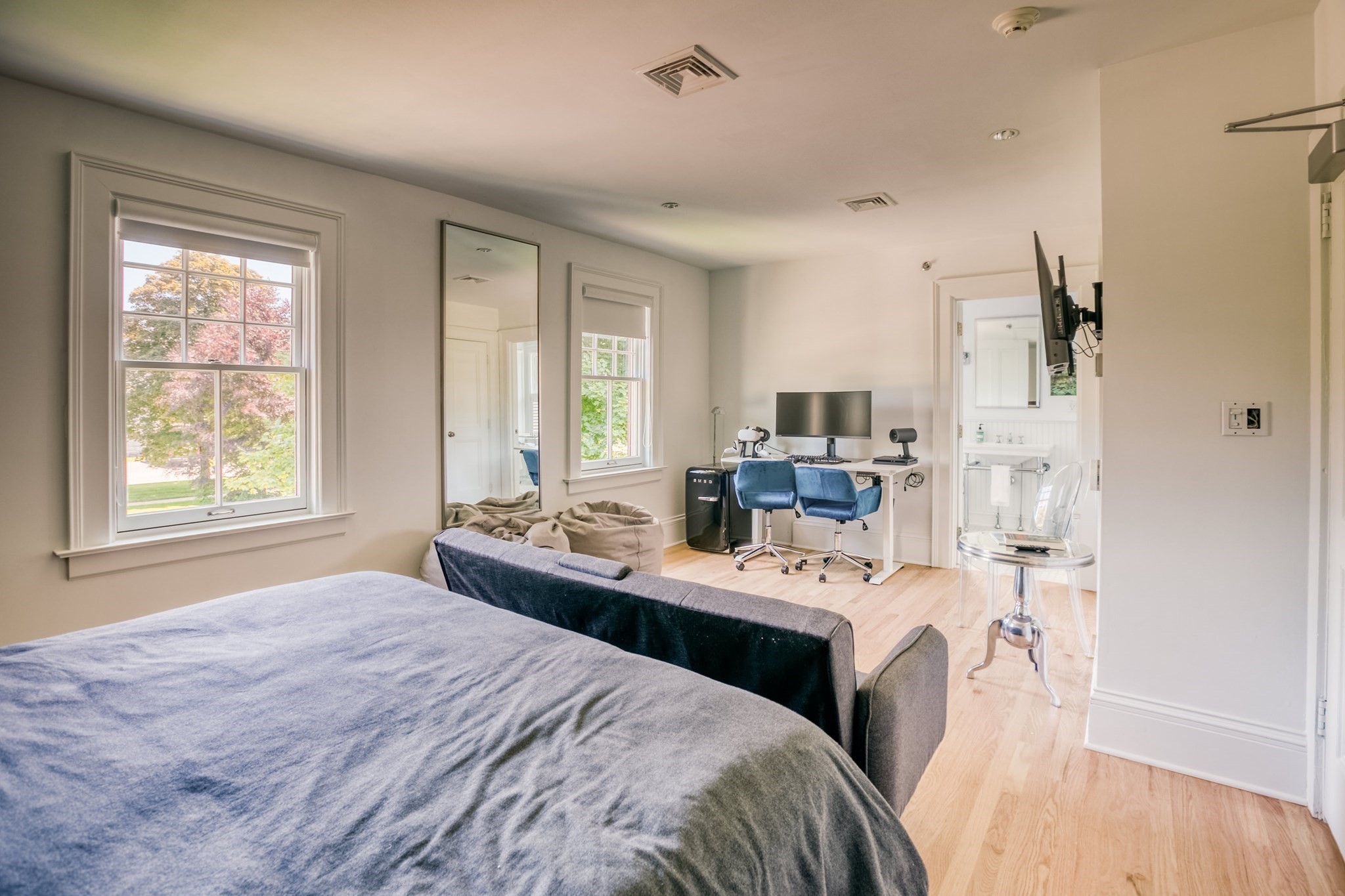 2 Kemble Property Photo 31