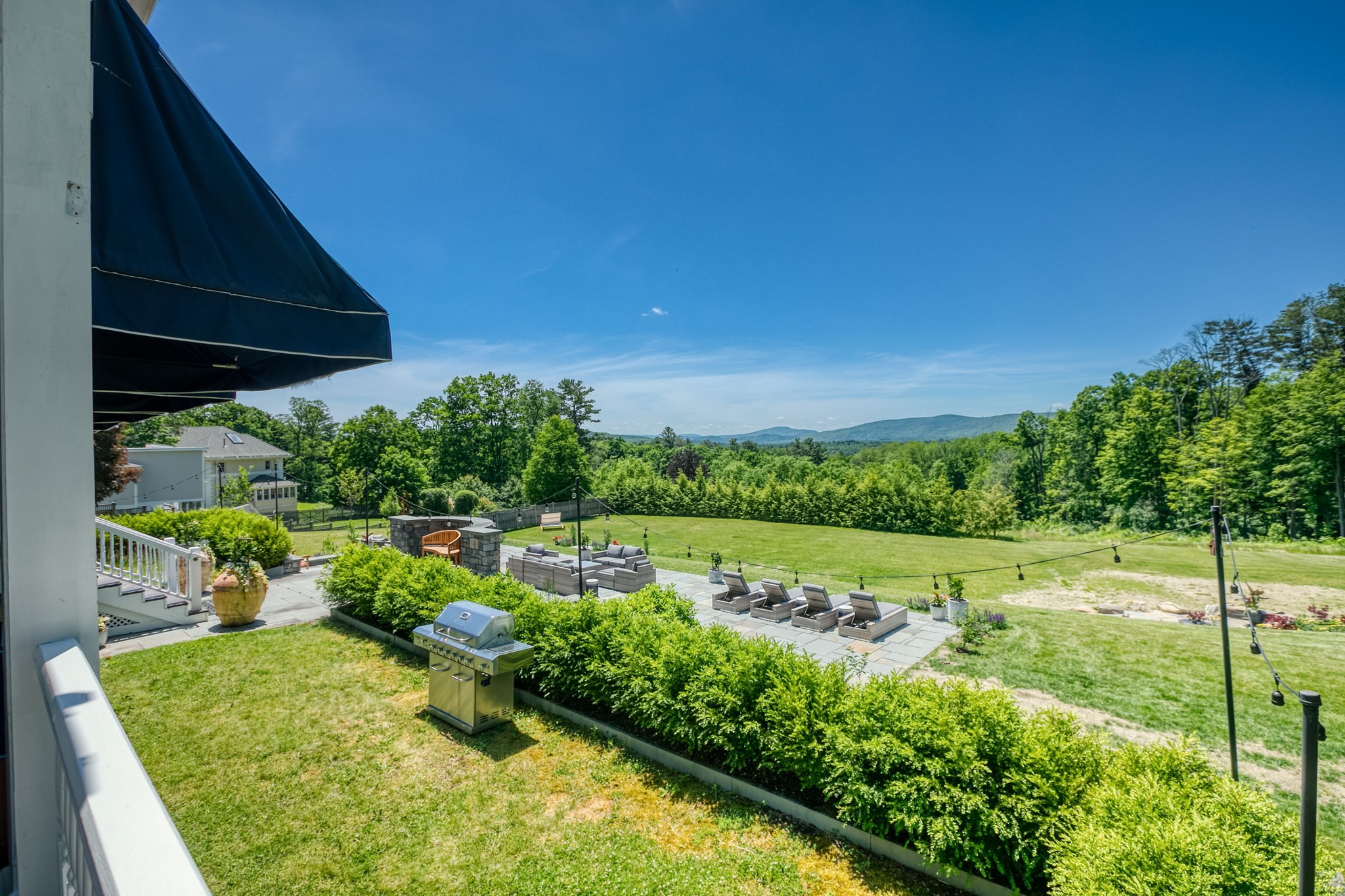 2 Kemble Property Photo 42