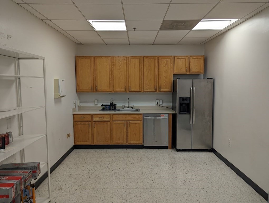 810 Memorial Dr # 301 Property Photo 11