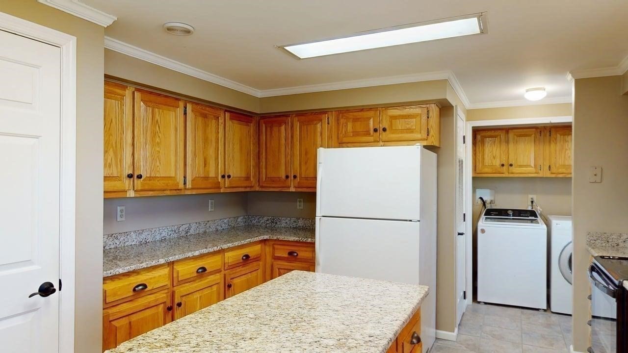 50 Highland St # 227 Property Photo 14