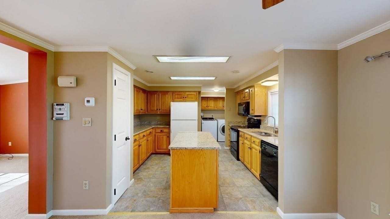 50 Highland St # 227 Property Photo 16