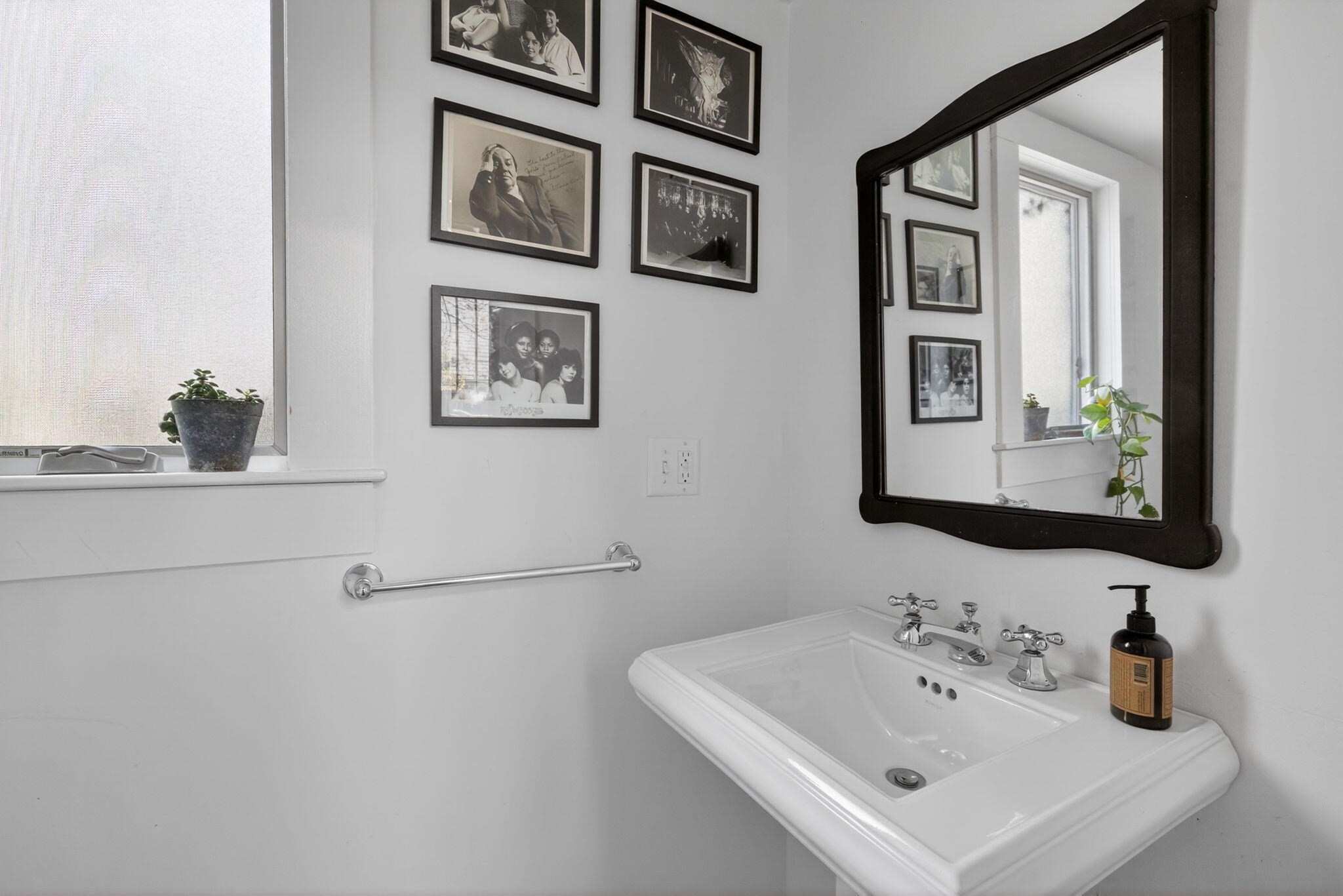 5 Webster Place Property Photo 14
