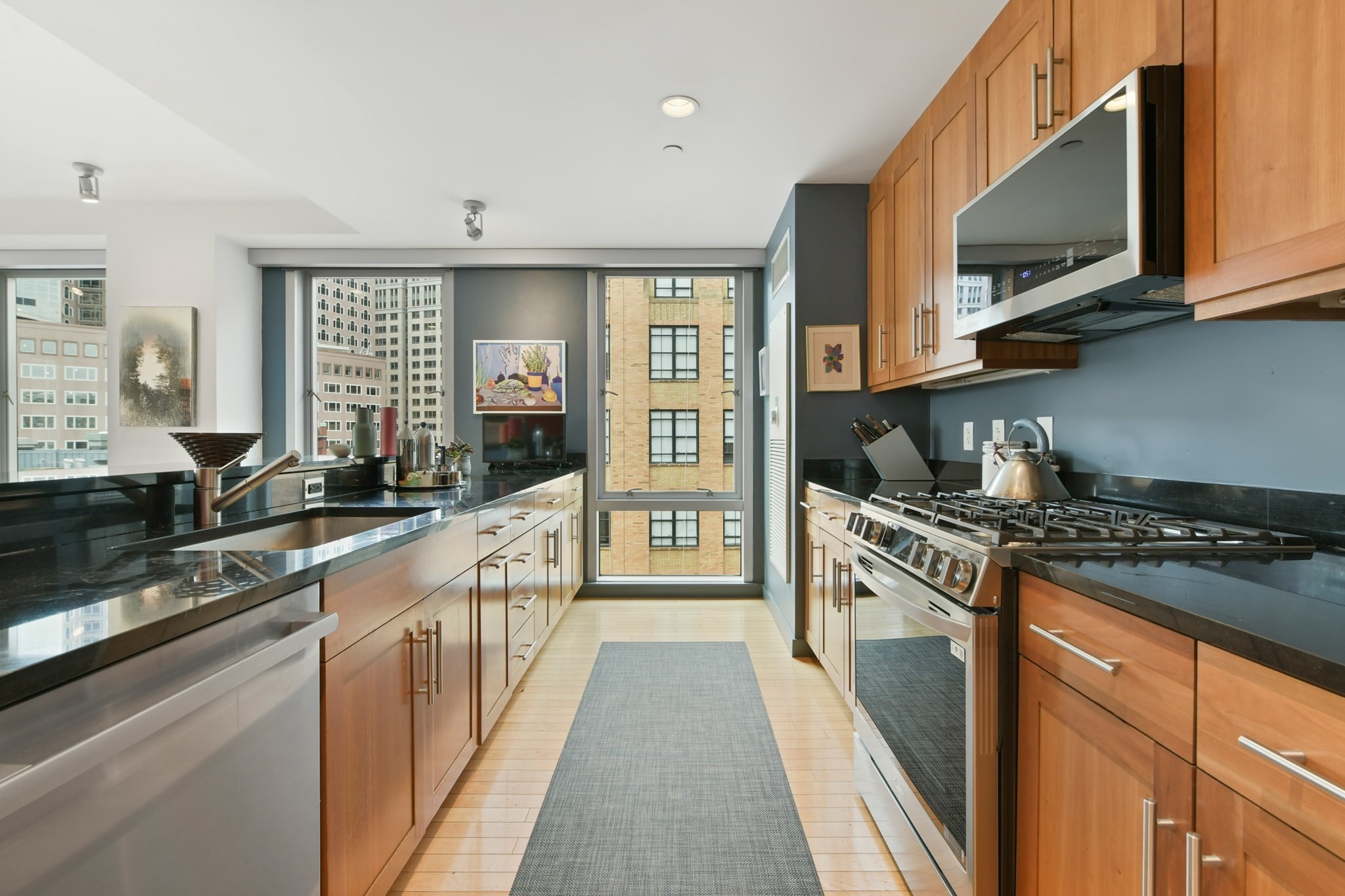 80 Broad Property Photo 6
