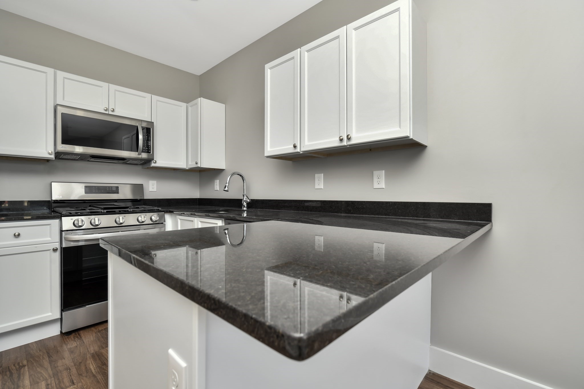 1903 Columbus Ave Property Photo 1
