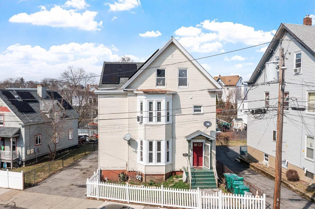 51 High Rock St Property Photo 1