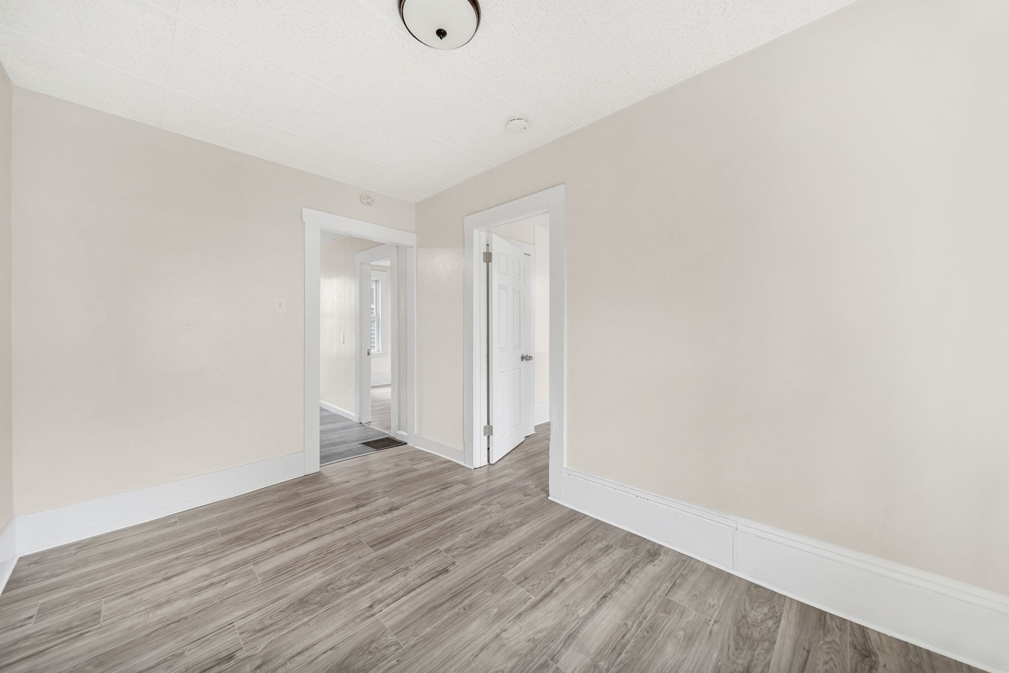 20 Autumn St Property Photo 10
