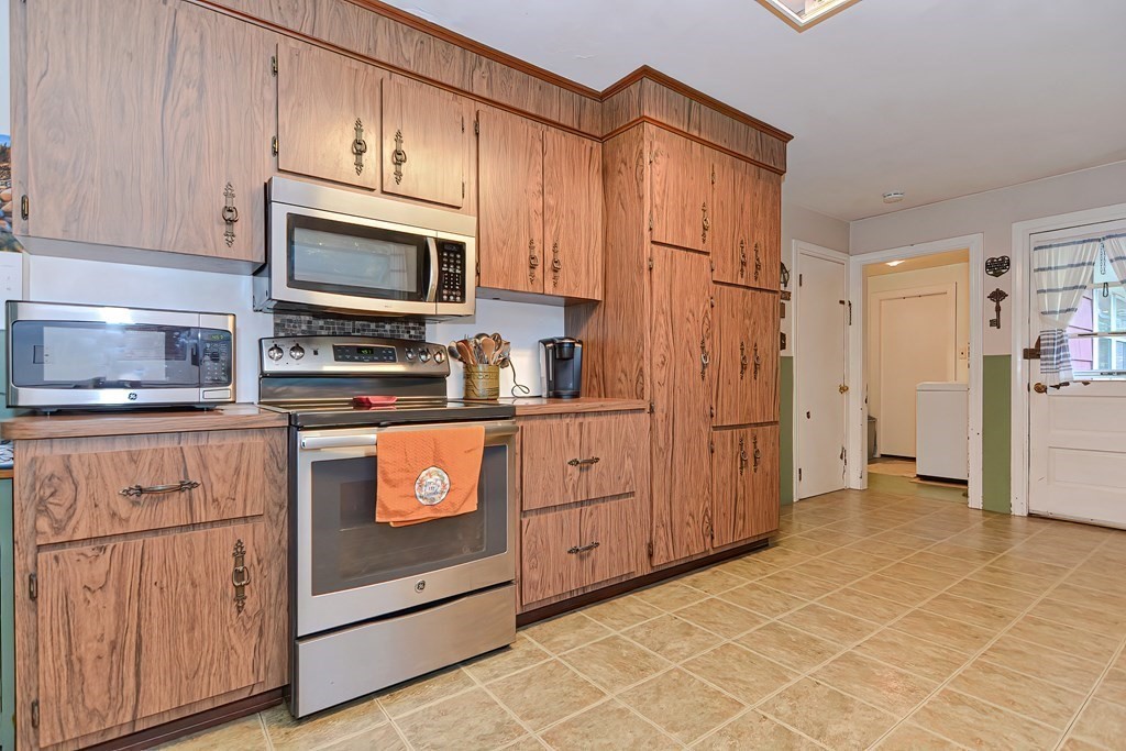 38 Druid Hill Ave E Property Photo 33