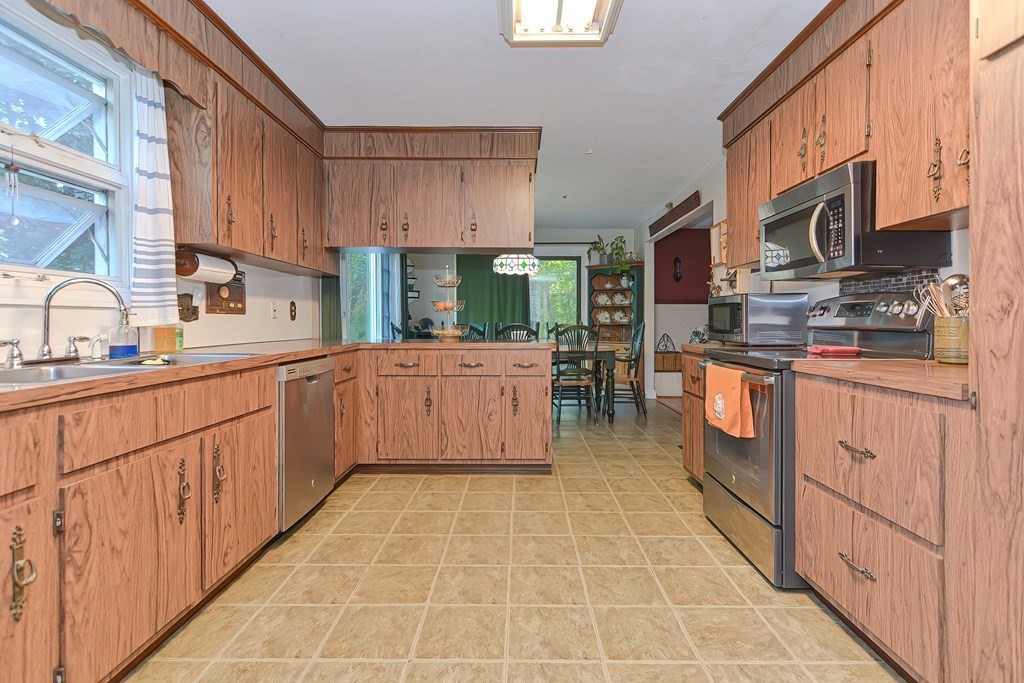 38 Druid Hill Ave E Property Photo 37