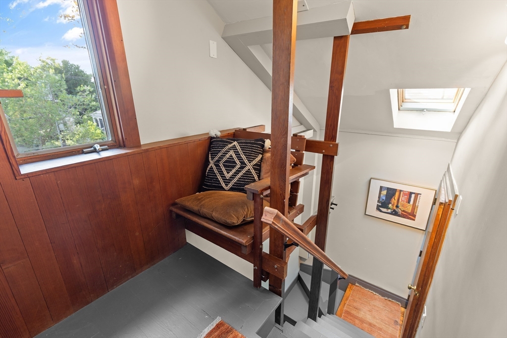 32 Hawthorn St Property Photo 26
