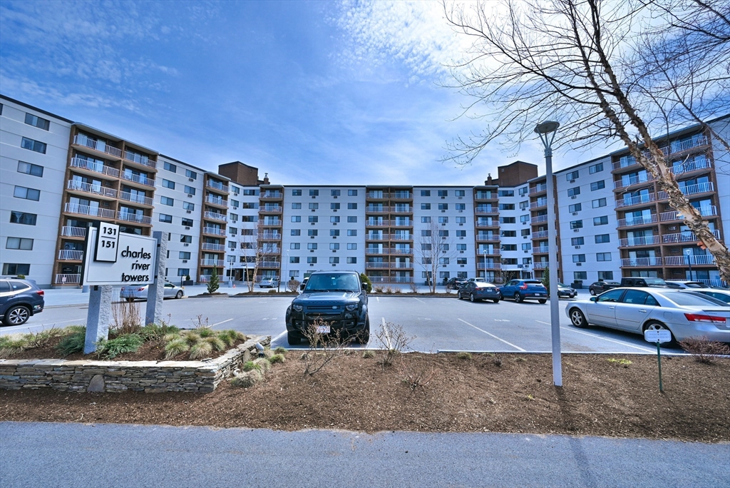 151 Coolidge Ave # 413 Property Photo 1