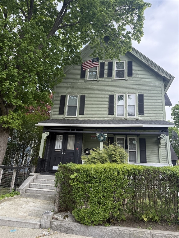39 Woodland St Property Photo 1