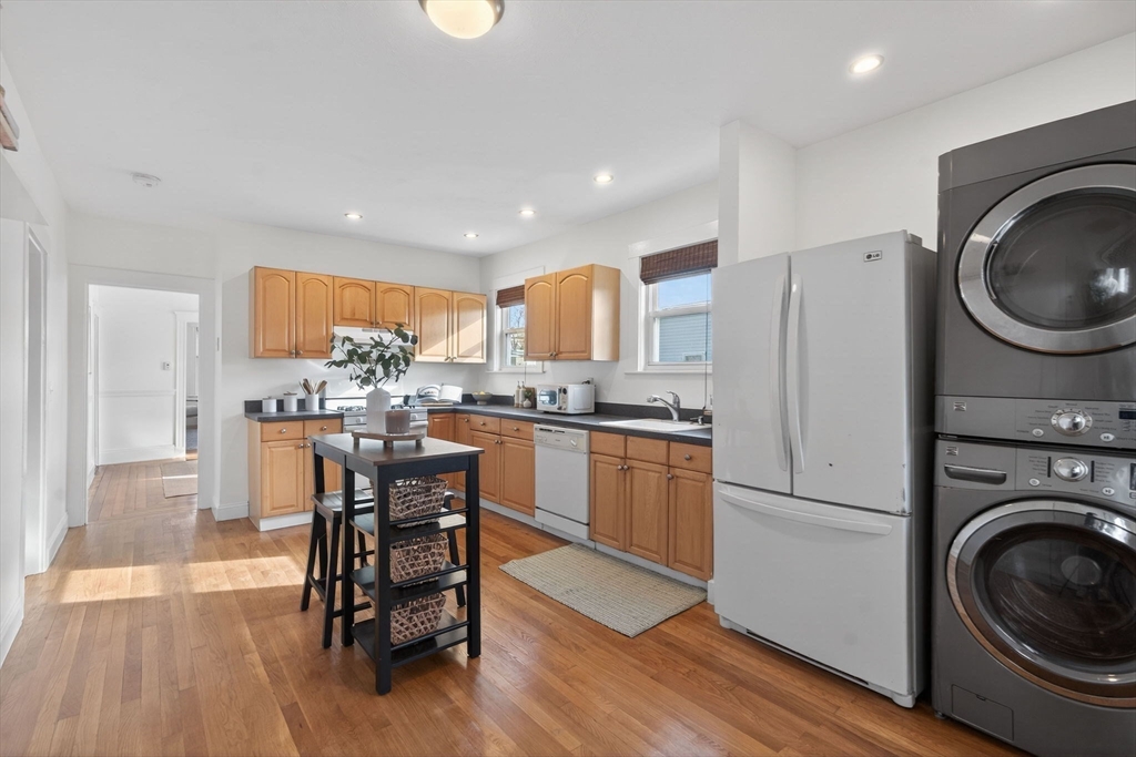 102 Grant # B Property Photo 13