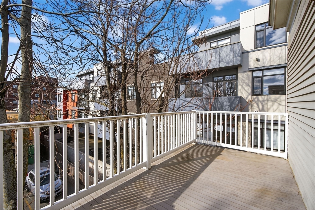 102 Grant # B Property Photo 16