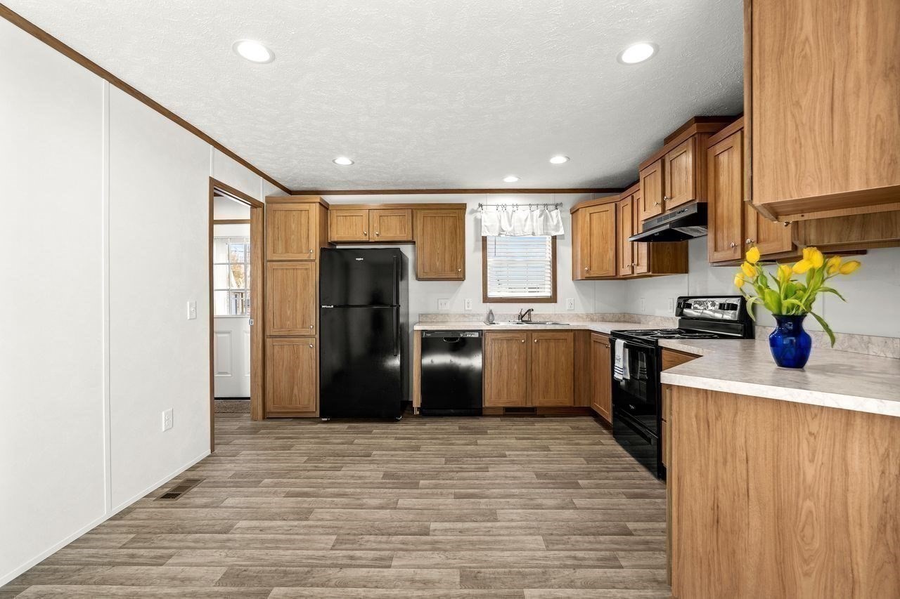 200 North St # B Property Photo 19