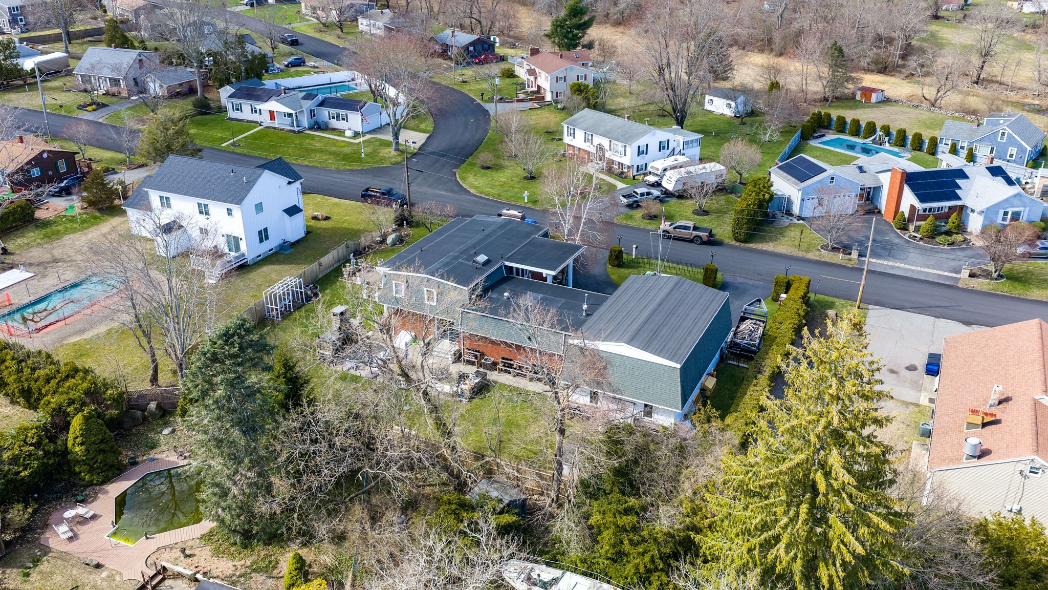 6 Middlefield Pl Property Photo 6