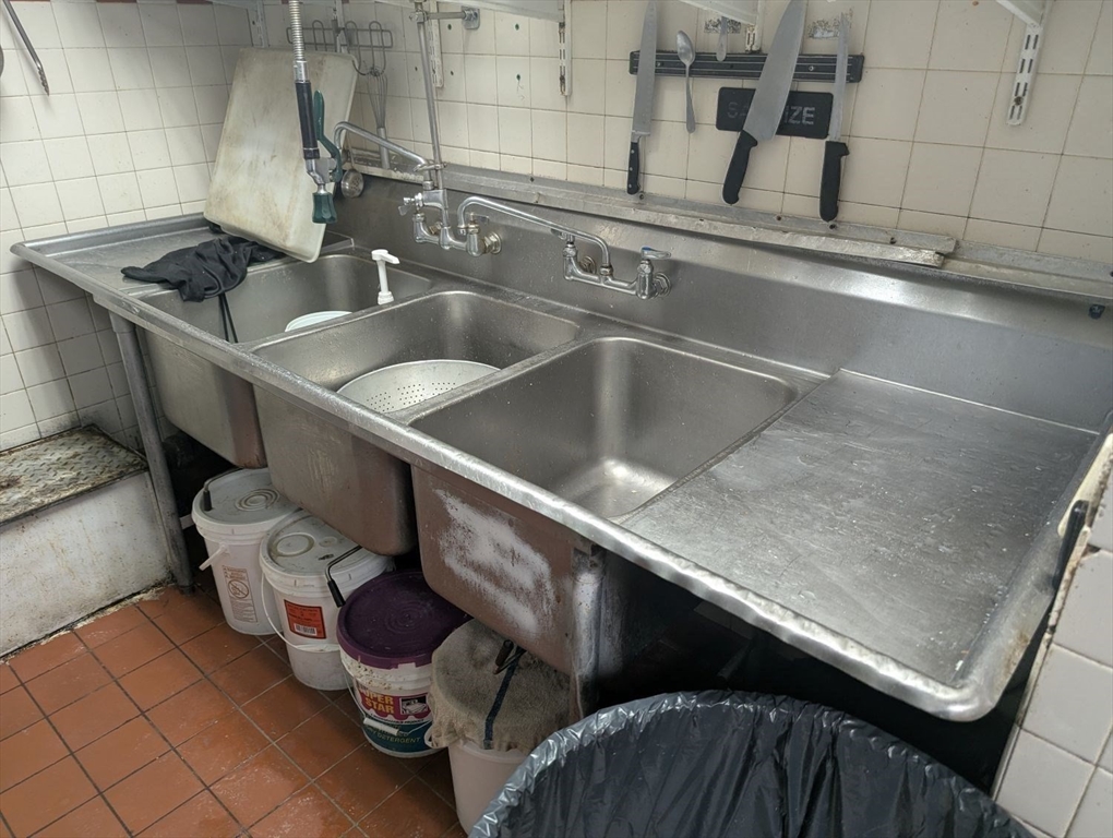 2 Confidential Property Photo 10
