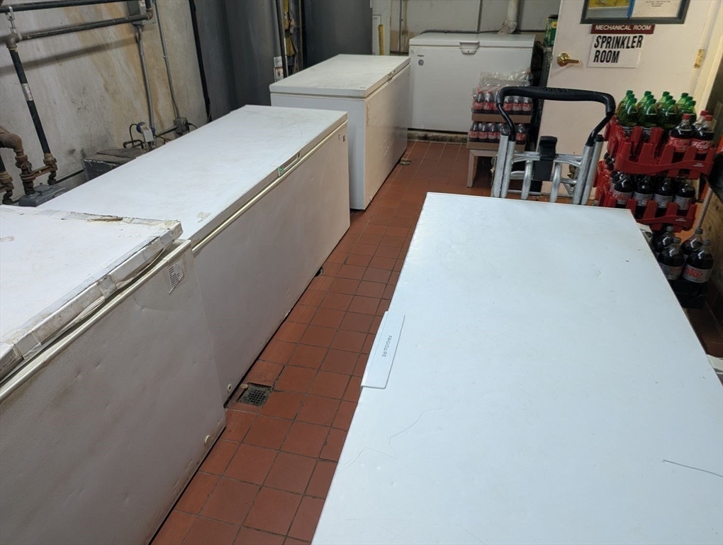 2 Confidential Property Photo 14