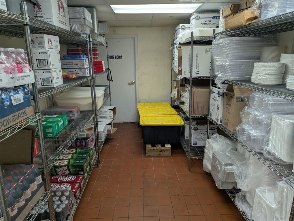 2 Confidential Property Photo 15
