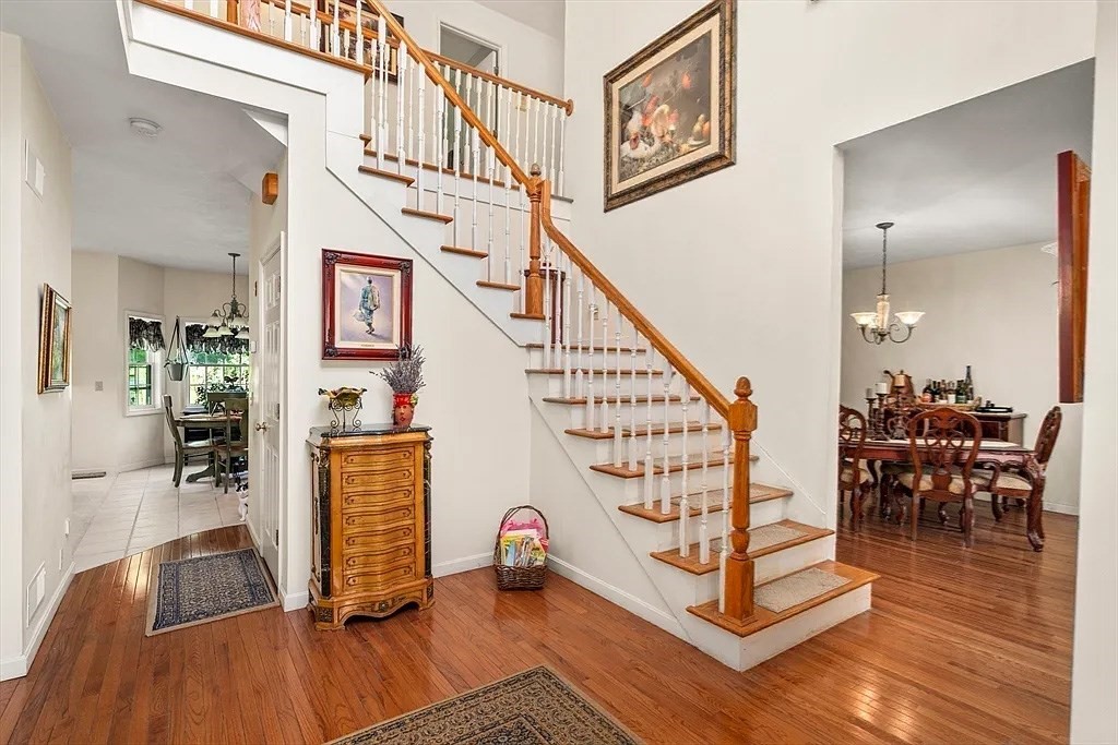 31 Swing Drive Property Photo 3