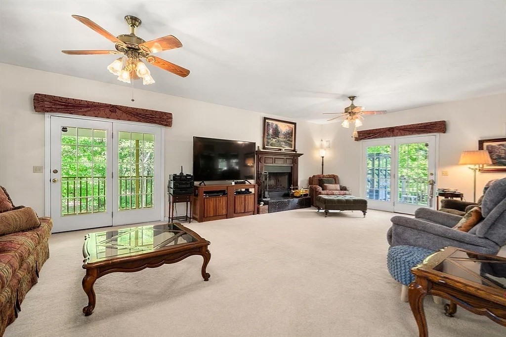 31 Swing Drive Property Photo 4