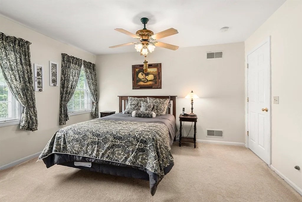 31 Swing Drive Property Photo 16