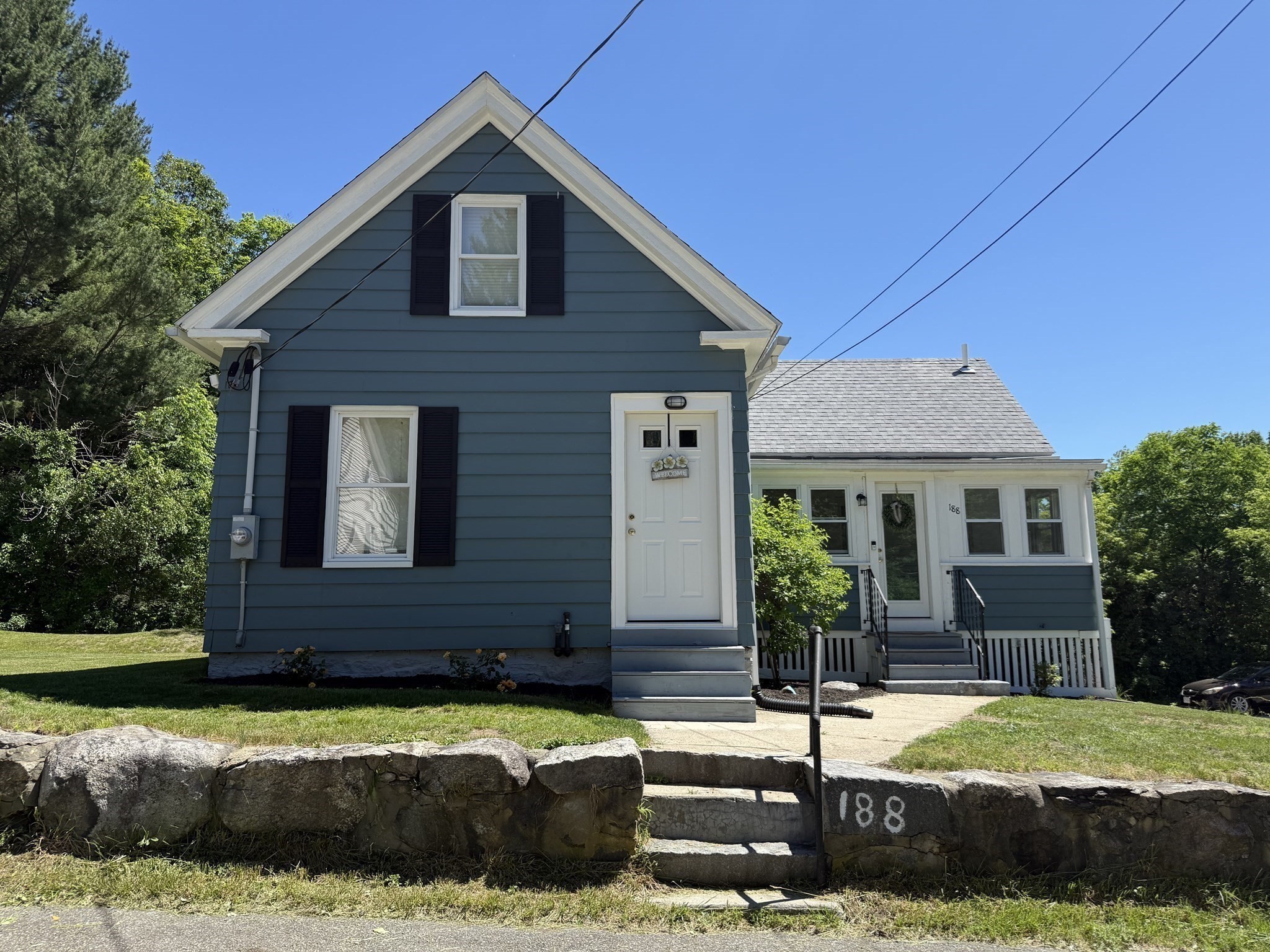 188 Princeton St Property Photo 2