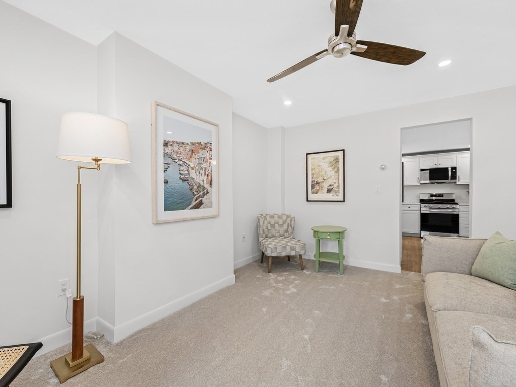 18r Polk Street Property Photo 6