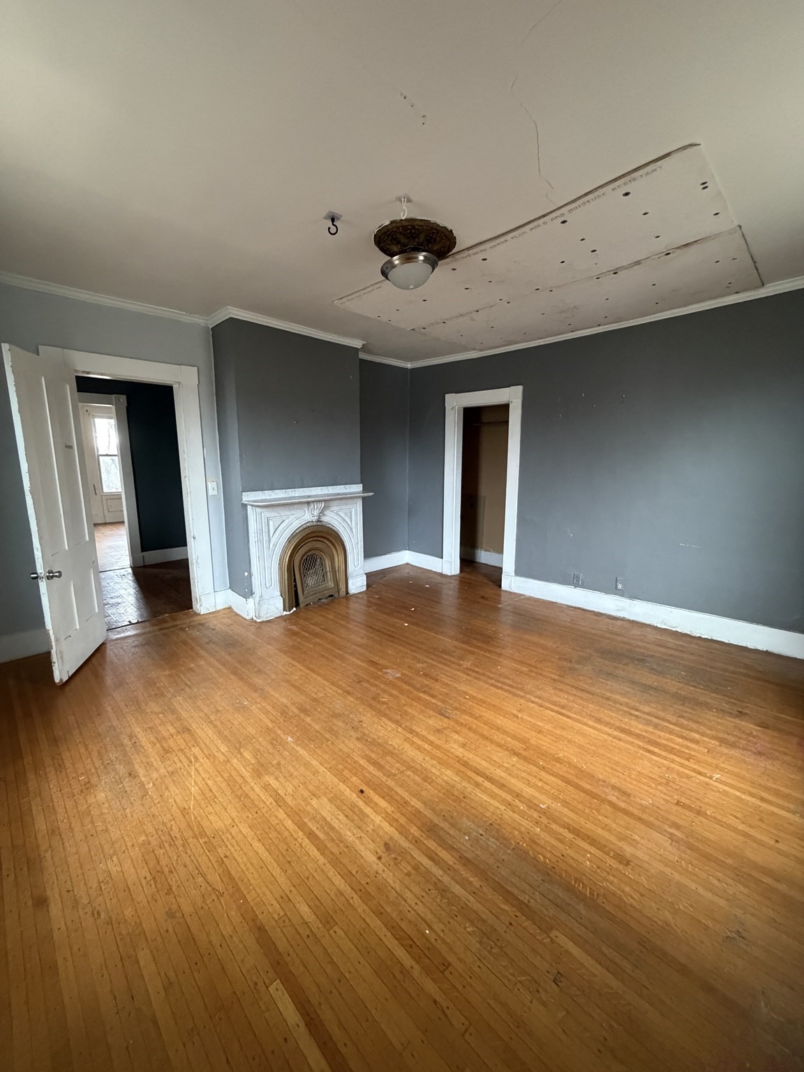 1030 Worthington St Property Photo 9