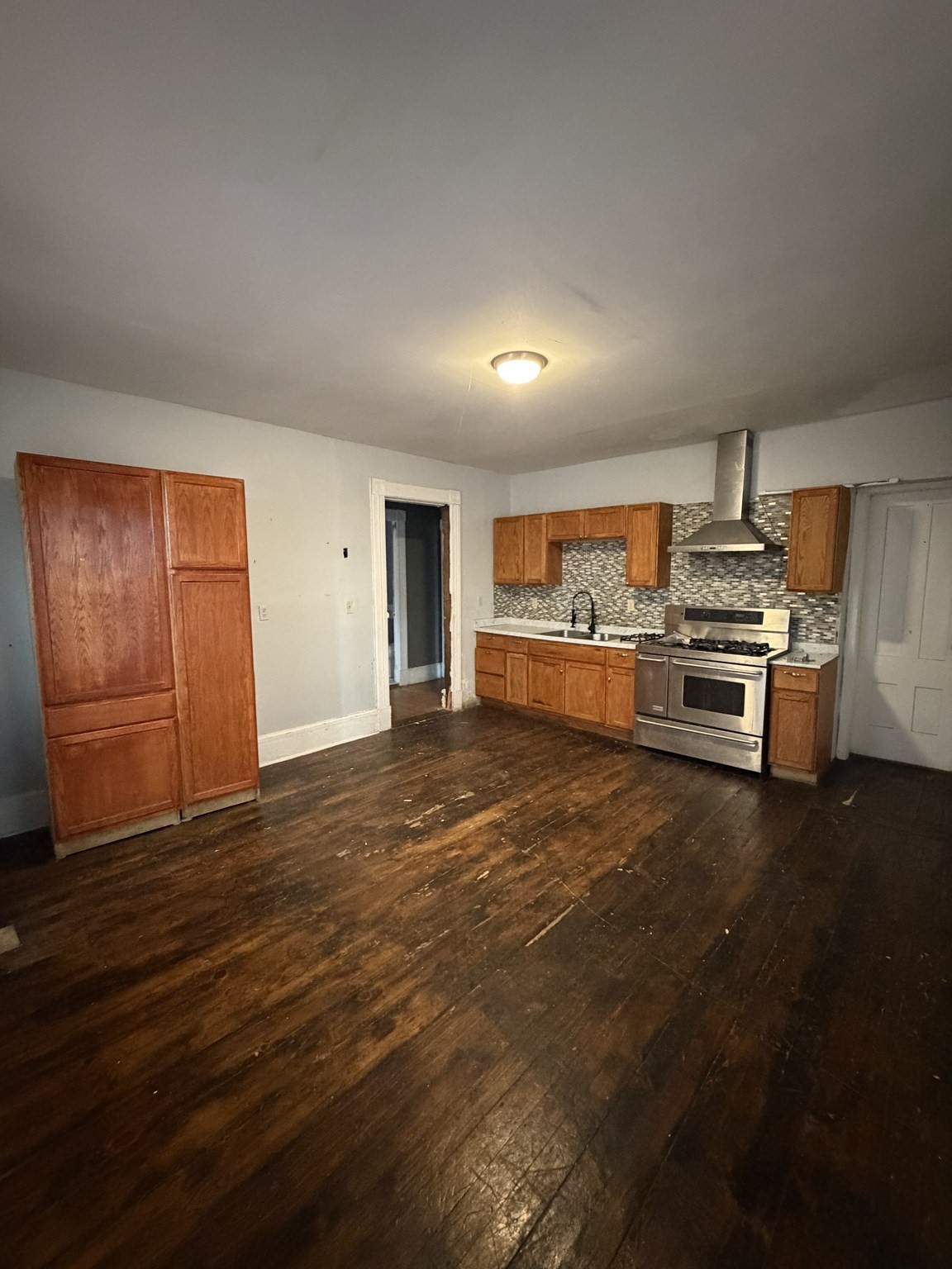 1030 Worthington St Property Photo 10