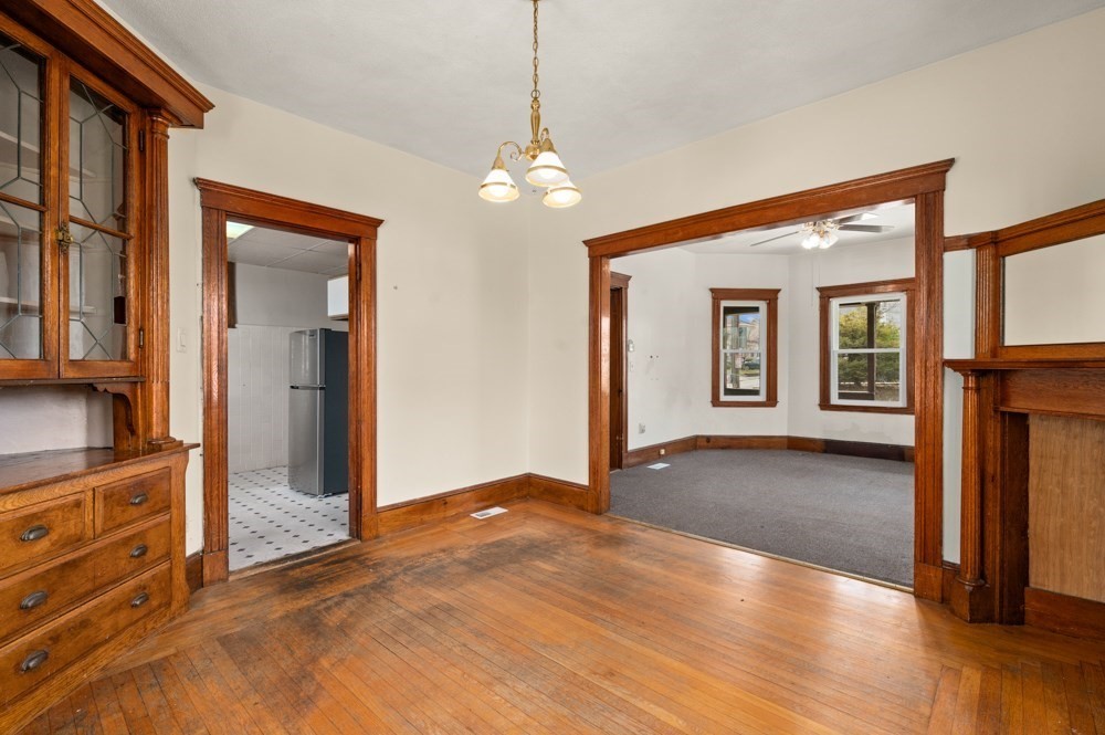 542 Riverside Ave Property Photo 3