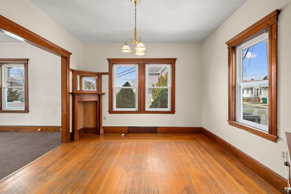 542 Riverside Ave Property Photo 5