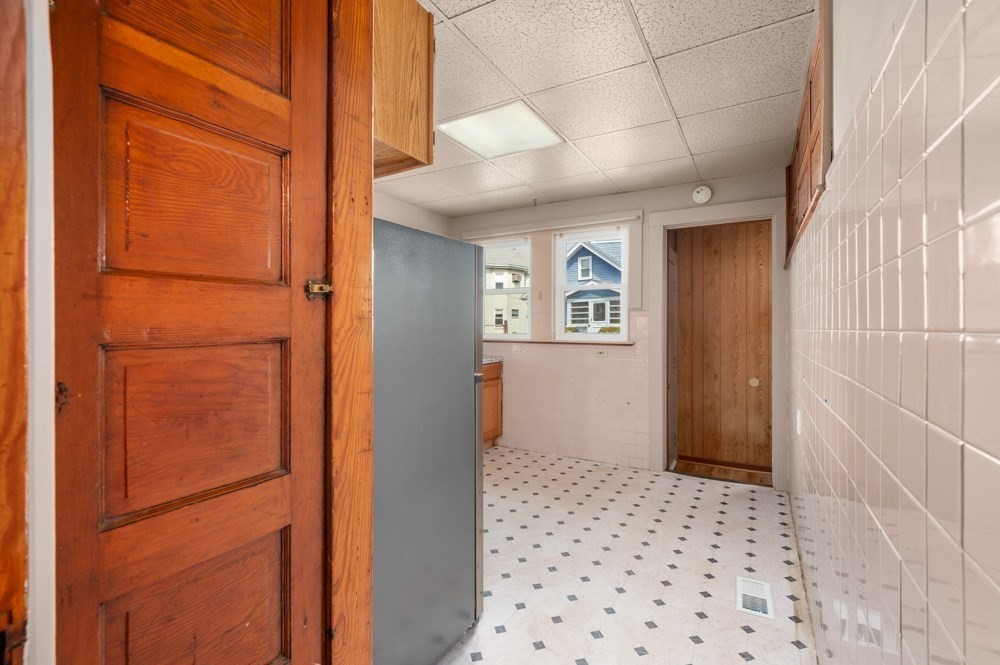 542 Riverside Ave Property Photo 7