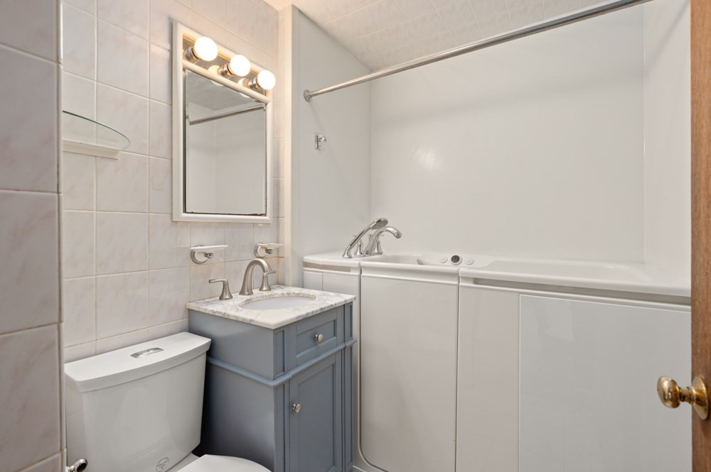 542 Riverside Ave Property Photo 17