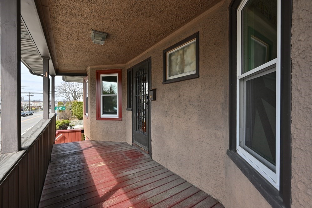 542 Riverside Ave Property Photo 27