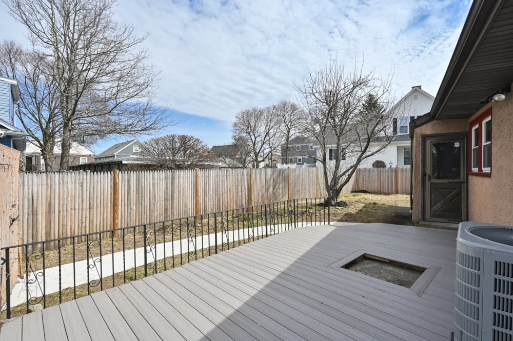 542 Riverside Ave Property Photo 32