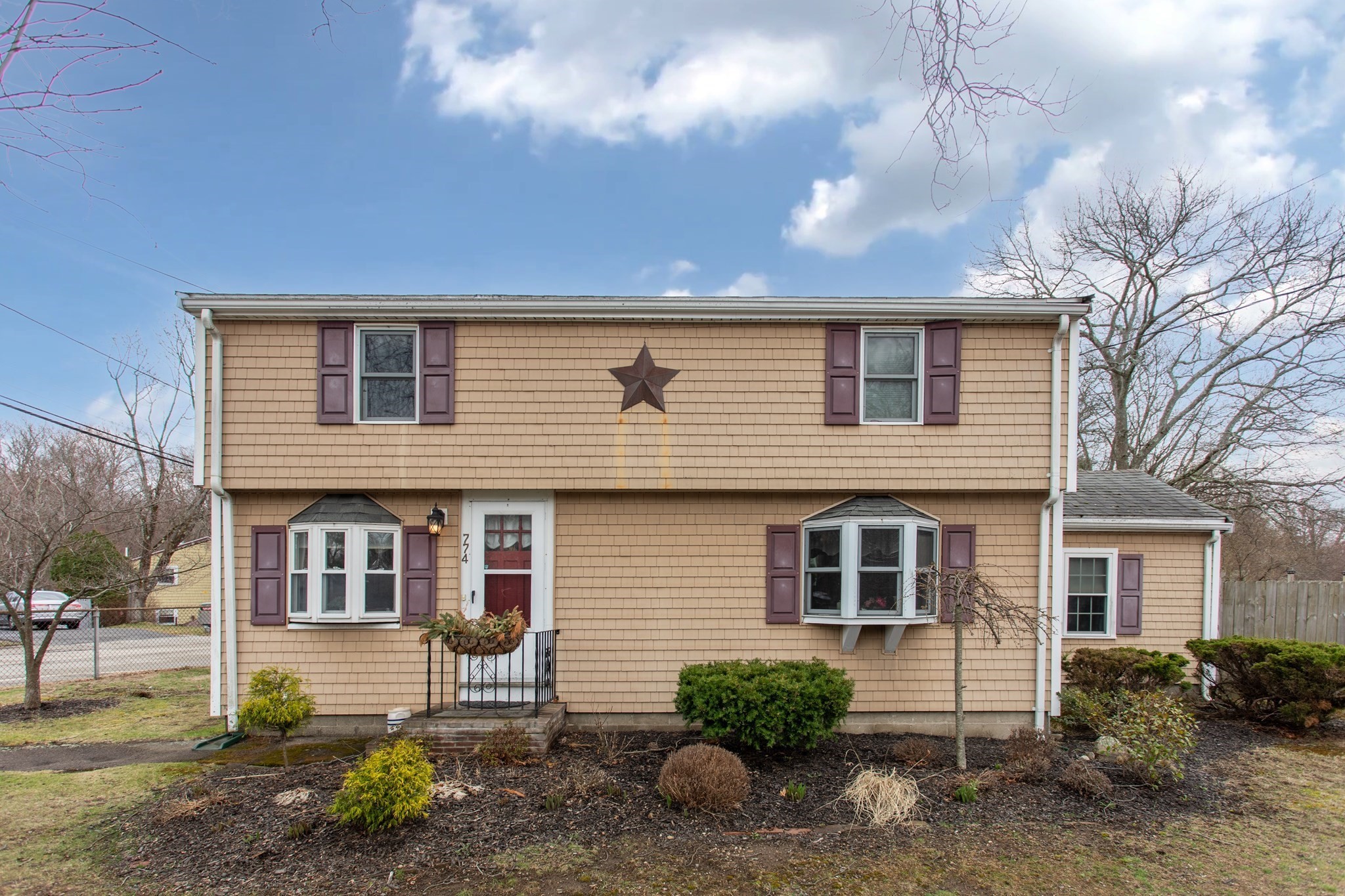 774 Middle St Property Photo 1