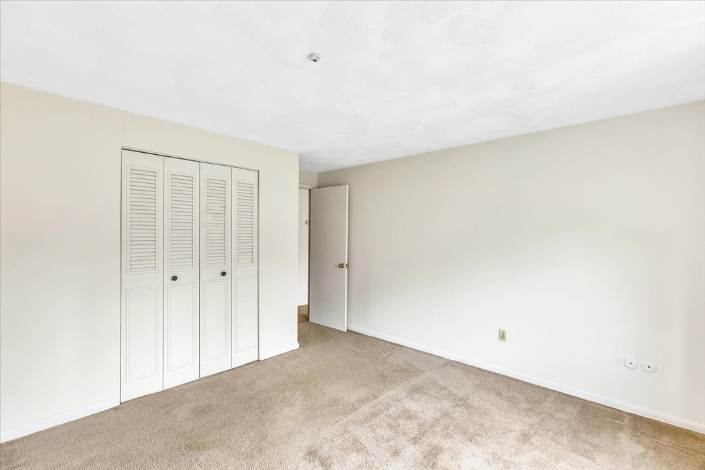 119 Grove St # 216 Property Photo 8