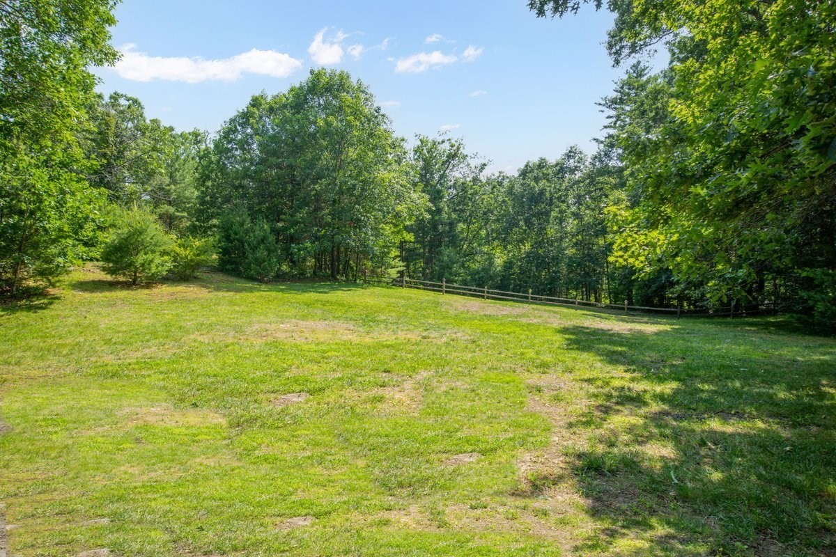 3 Shining Valley Cir Property Photo 12