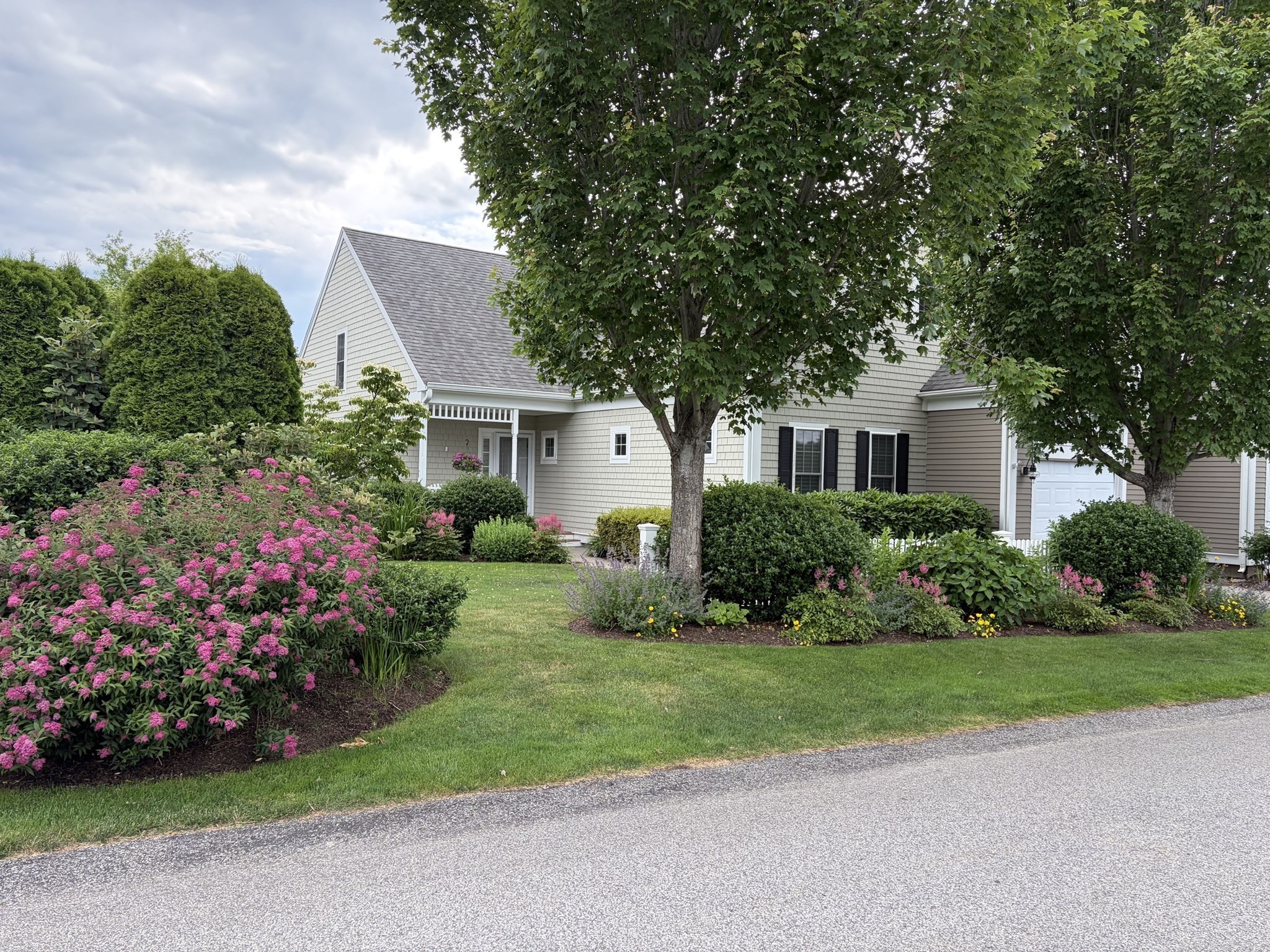 2 Amberwood Ct # 2 Property Photo 1