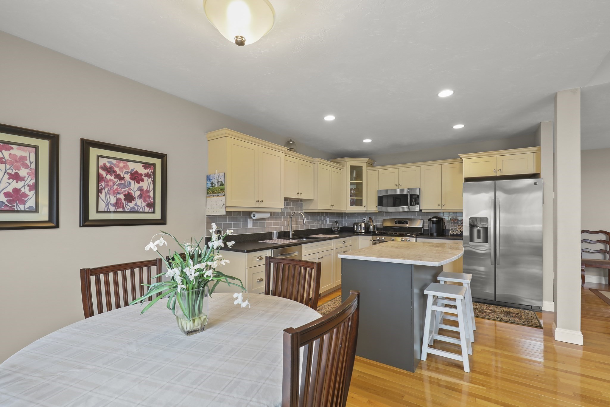 2 Amberwood Ct # 2 Property Photo 3