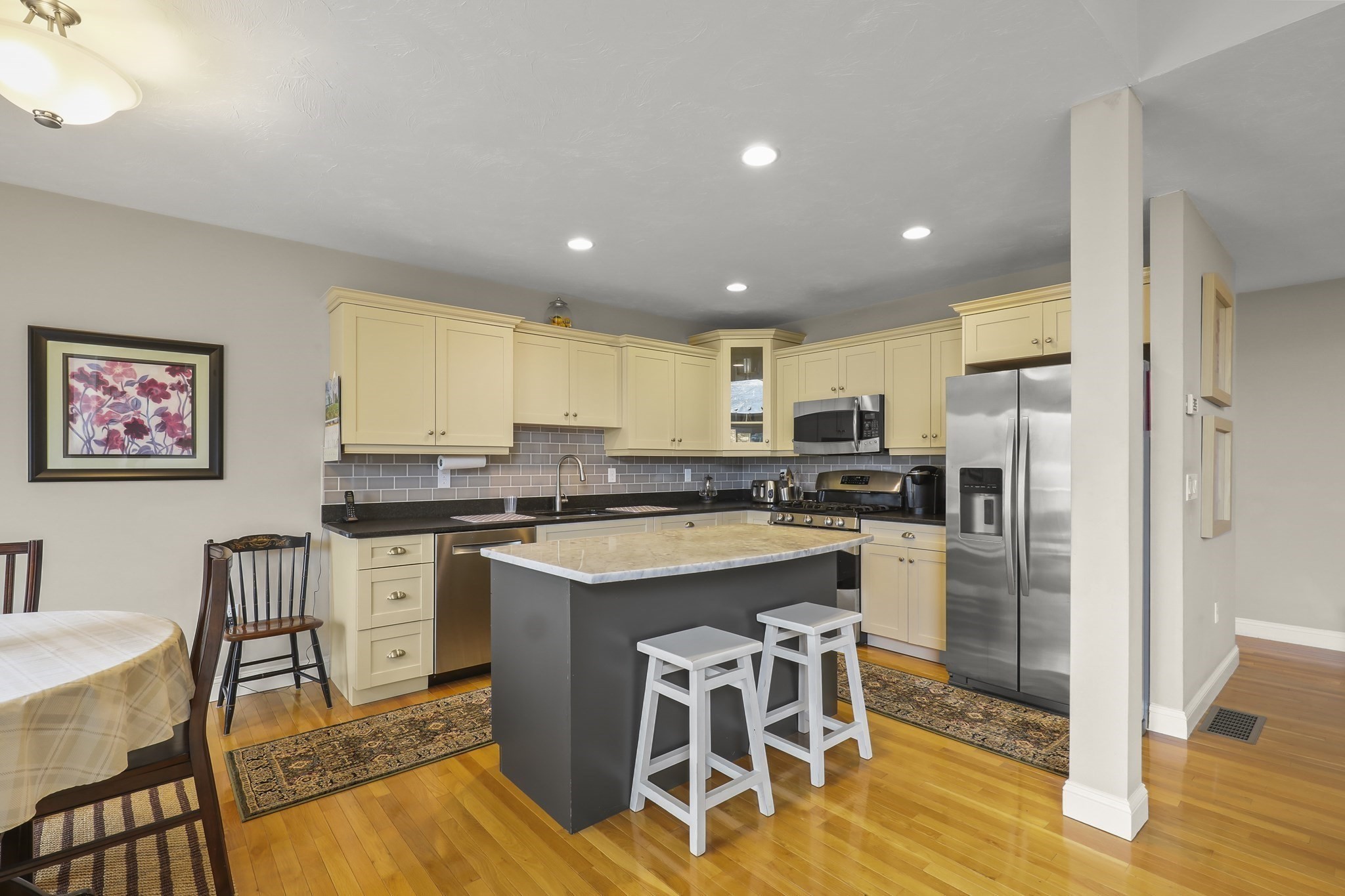 2 Amberwood Ct # 2 Property Photo 4