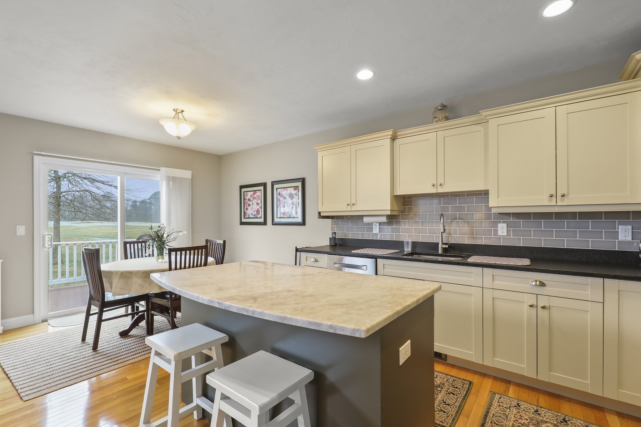 2 Amberwood Ct # 2 Property Photo 5
