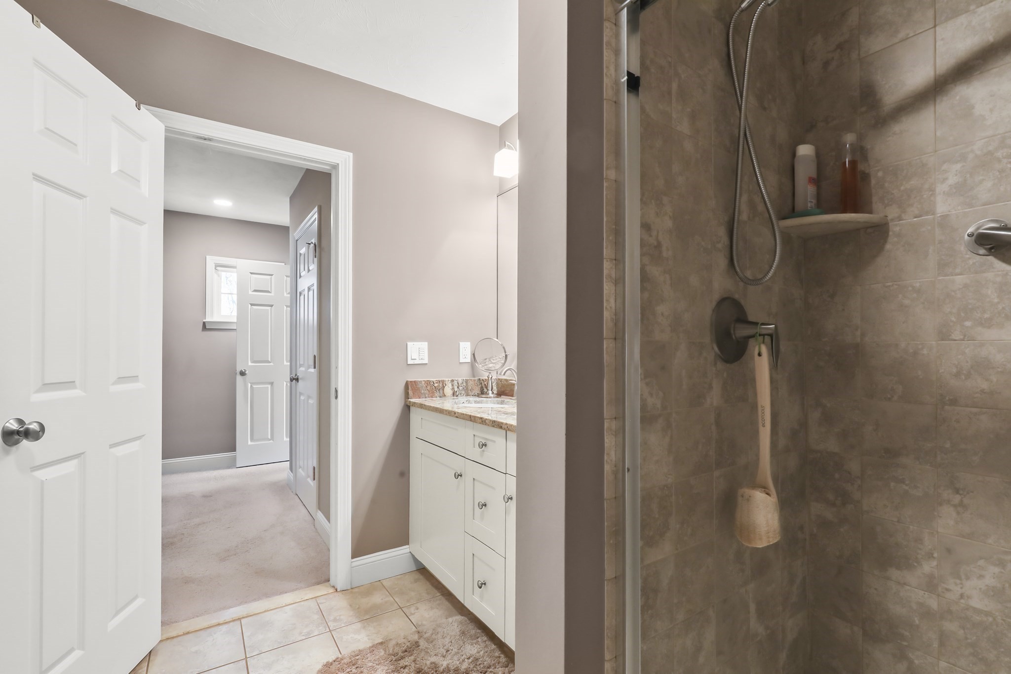 2 Amberwood Ct # 2 Property Photo 16