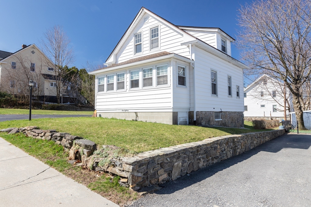 118 Dana Ave Property Photo 1