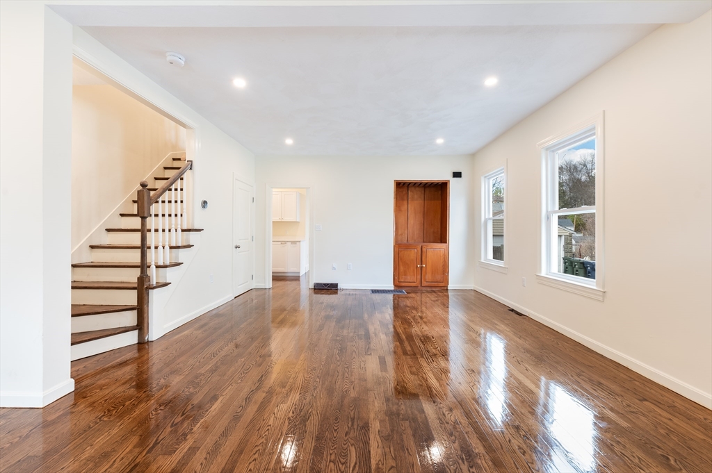 2-4 Brechin Ter Property Photo 2