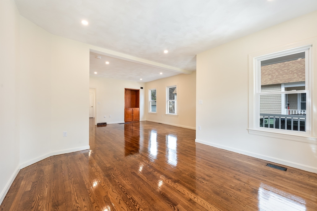 2-4 Brechin Ter Property Photo 3