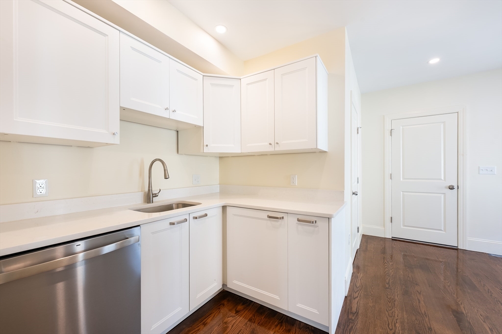 2-4 Brechin Ter Property Photo 7